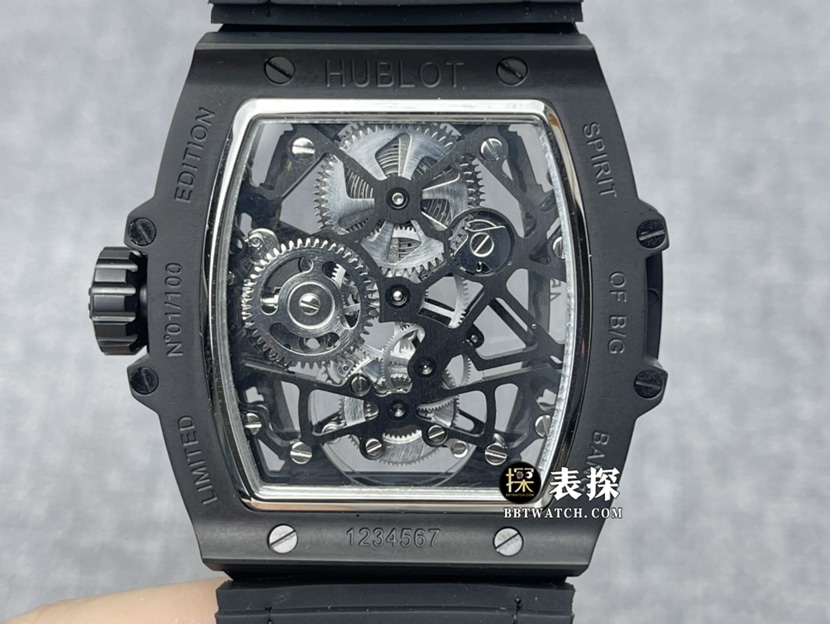 JB men's Hublot1:1replica watch hollow plate tourbillon rubber model 906movement picture