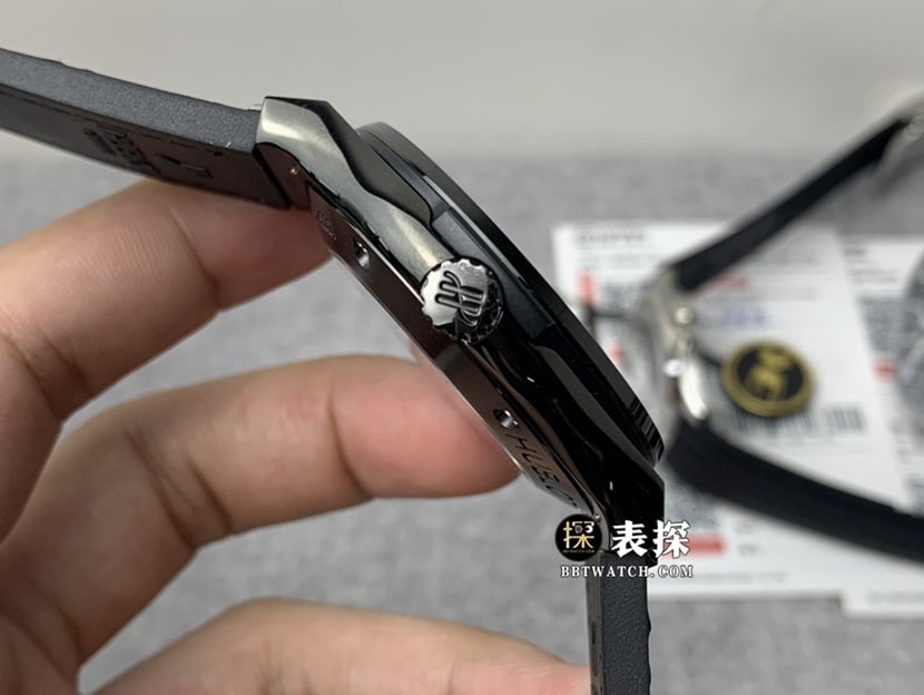 JB classic fusion Hublot1:1replica watch hollow plate tourbillon rubber model 505.CM.0140.LR side view