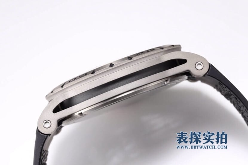 BBR King Roger Dubuis watch white steel tourbillon hollow rubber model RDDBEX0545 side view