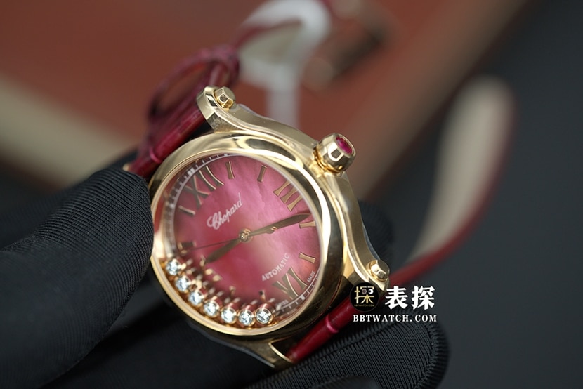 YF Happy Diamond Chopard1:1replica watch red mother-of-pearl disc rose gold8 smart diamondleather strap model 275378-5005front live photo
