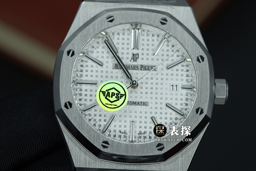 Audemars Piguet1:1replica,apsRoyal Oakreplica watch,front live photo