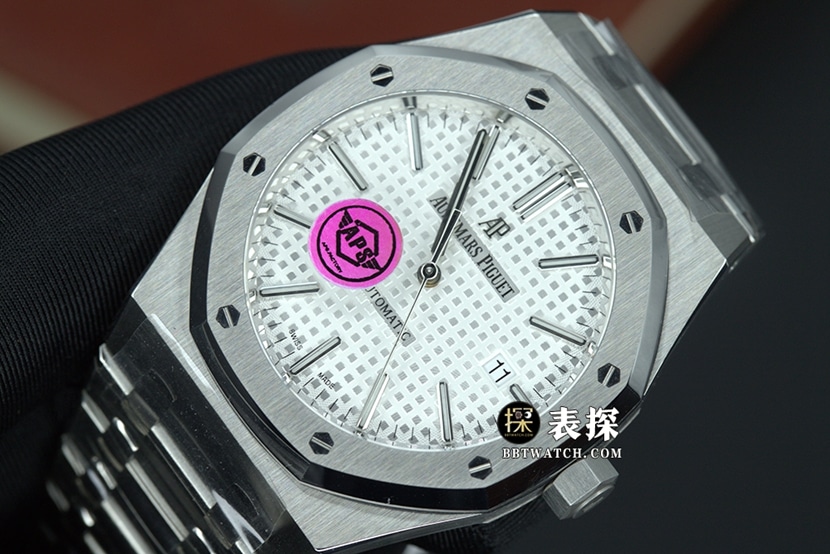 Audemars Piguet1:1replica,apsRoyal Oakreplica watch,front live photo