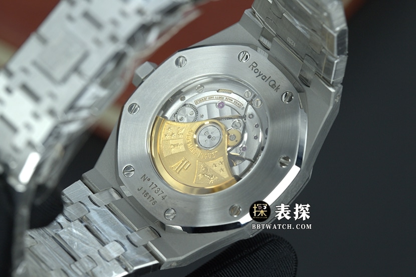 APSRoyal OakAudemars Piguet1:1replica watch silver white dialsteel bracelet model 15400ST.OO.1220ST.02caseback live photo
