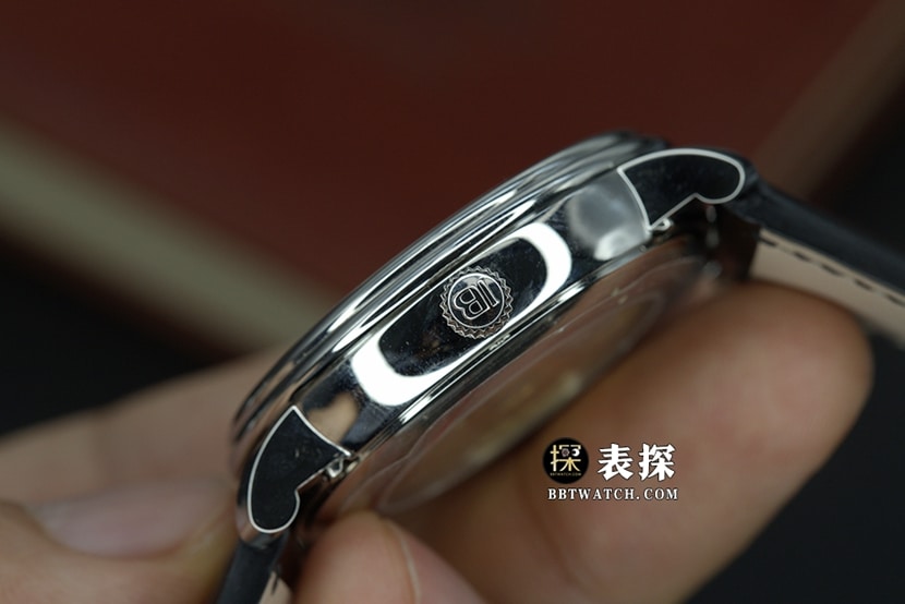 OM classic Blancpain1:1replica watch silver white dialmoon phaseleather strap model 6654-1127-55Bside live photo