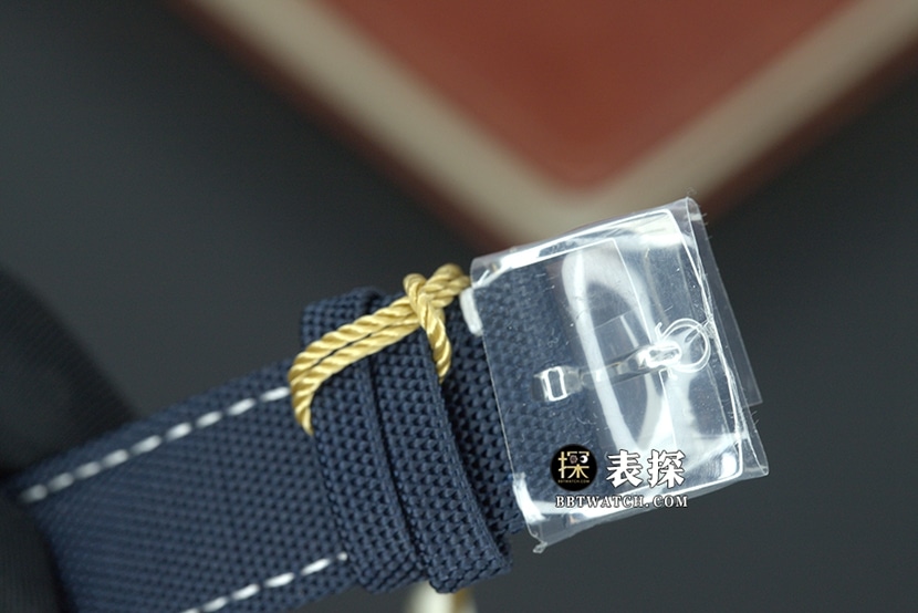 OS Speedmaster Omega1:1replica watch silver dialleather strap model Snoopy 310.32.42.50.02.001clasplive photos