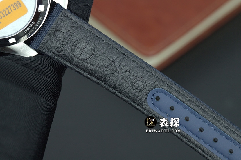 OS Speedmaster Omega1:1replica watch silver dialleather strap model Snoopy 310.32.42.50.02.001braceletlive photos