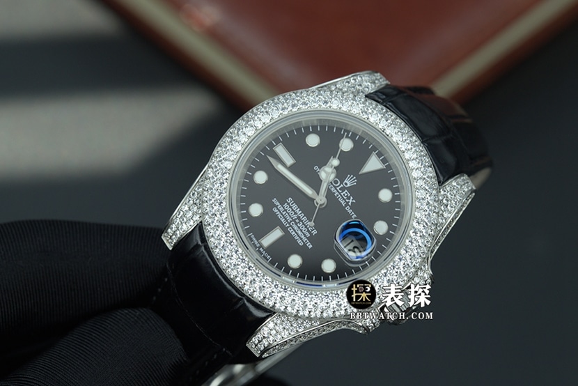 Yacht-Master Rolex hand-dial diamond-encrusted rubber model front live photo