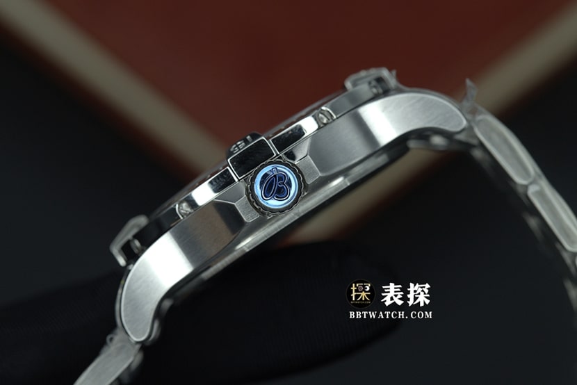 Avengers Breitling1:1replica watch blue dialsteel bracelet model A17318101C1A1side live photo