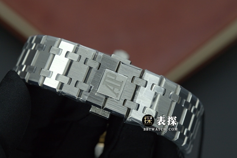 ZFRoyal OakAudemars Piguet1:1replica watch blue dialsteel bracelet model 15500ST.OO.1220ST.01braceletlive photos