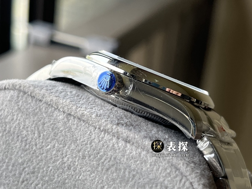 KRF Oyster Perpetual Rolex watch turquoise blue dial color balloon surface rubber model m126000-0009side live photo