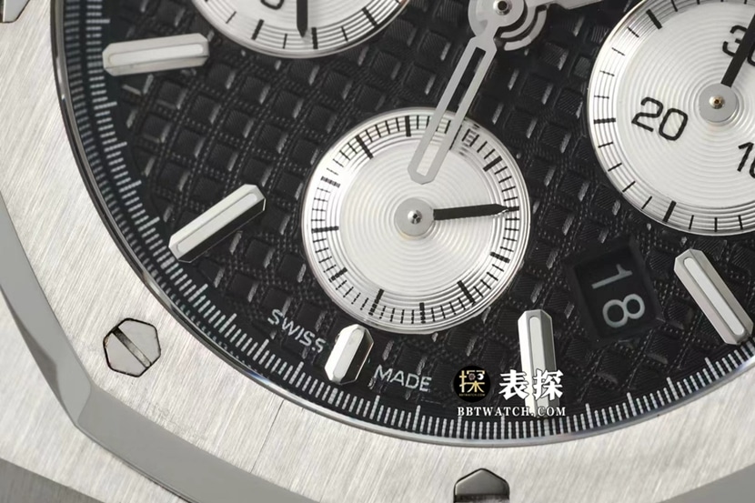 IPFRoyal OakAudemars Piguet1:1replica watch black panda plate steel bracelet model 26331ST.OO.1220ST.02front live photo