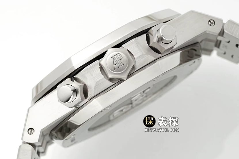 IPFRoyal OakAudemars Piguet1:1replica watch black panda plate steel bracelet model 26331ST.OO.1220ST.02side live photo