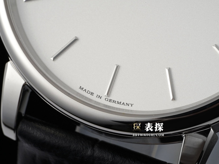 F8 Saxony Lange 1:1replica watch men's silver white dialleather strap model 211.027front live photo