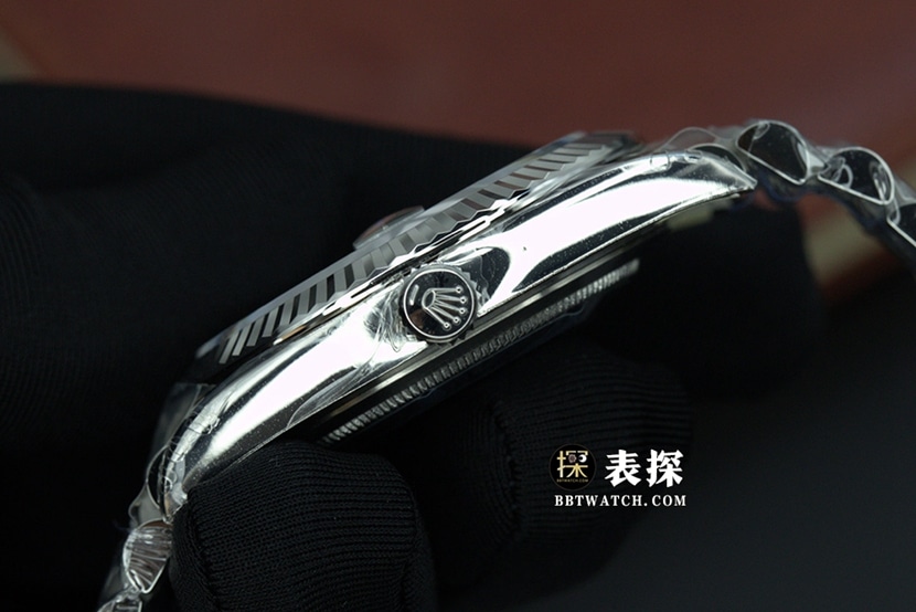 VSDatejustRolex1:1replica watch lumegreen dialsteel bracelet model m126334-0028side live photo