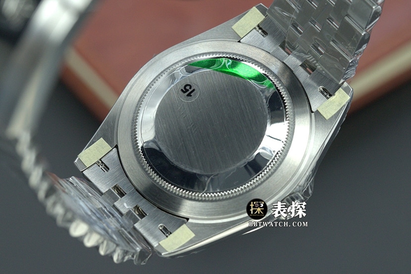 VSDatejustRolex1:1replica watch lumegreen dialsteel bracelet model m126334-0028caseback live photo