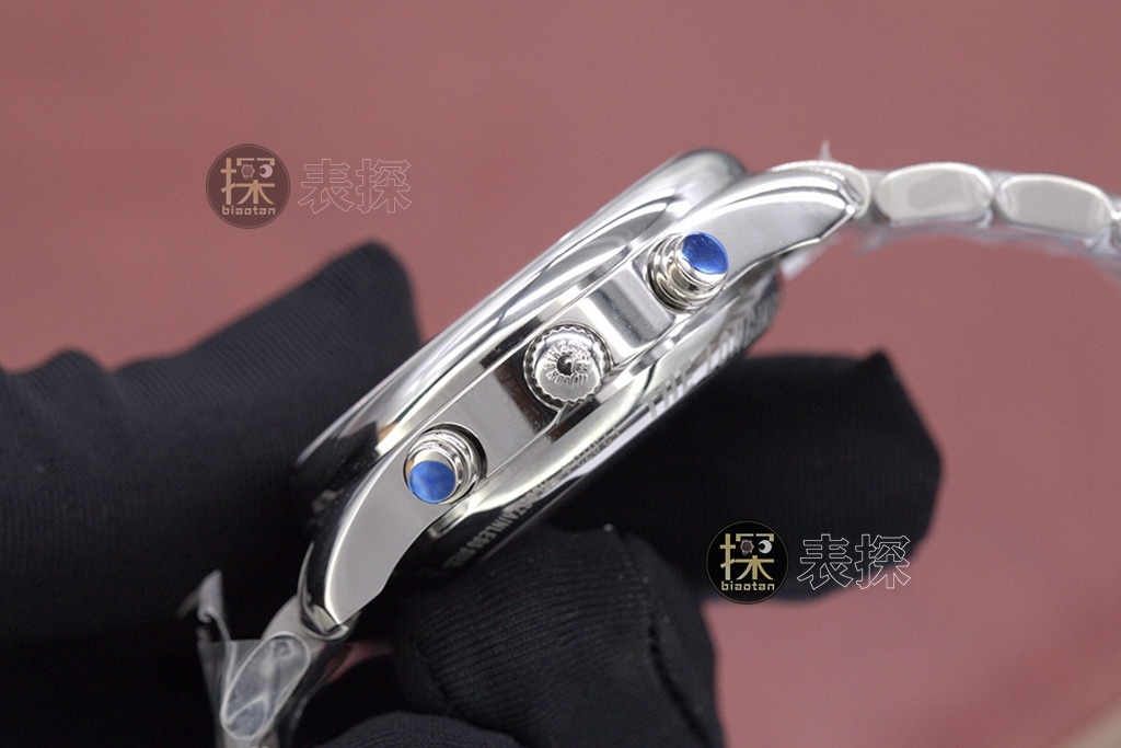 APSRoyal OakAudemars Piguet1:1replica watch black dialsteel bracelet model 15510ST.OO.1320ST.07 side view