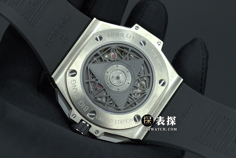 BBF factory BIG BANGHublot1:1replica watch black dial rubber model 418.NX.1107.RX.MXM19caseback live photo