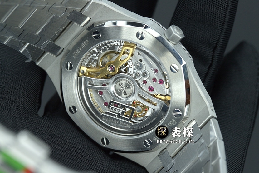 APSRoyal OakAudemars Piguet1:1replica watch lume dark blue dialsteel bracelet model 15202ST.OO.1240ST.01caseback live photo