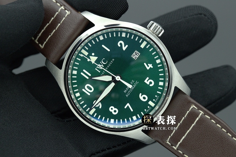 IWC top-tier watch,M+ pilot watch,front live photo