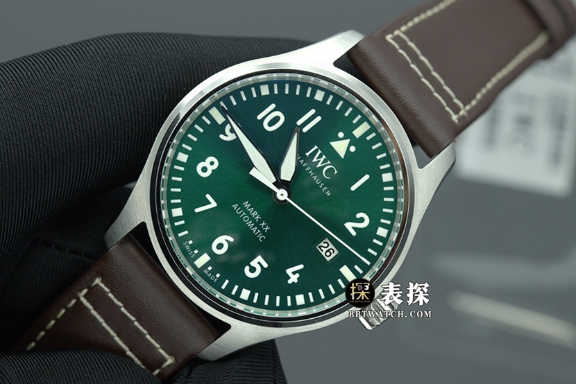 IWC top-tier watch,M+ pilot watch,front live photo