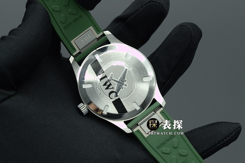 M+Portugal IWC1:1replica watch lumegreen dial rubber model IW328205side live photo