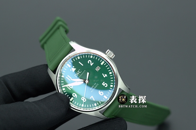 M+Portuguese IWC1:1replica watch lumegreen dial rubber model IW328205 overall live photos