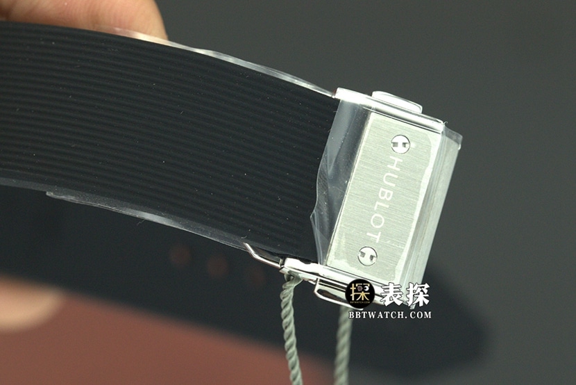 HB factory classic fusion Hublot1:1replica watch black dial rubber model 565.NX.1171.RXclasplive photos