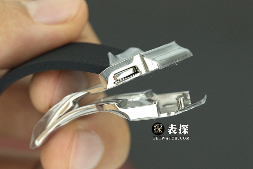 HB factory classic fusion Hublot1:1replica watch black dial rubber model 565.NX.1171.RXclasplive photos