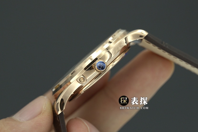 APS factory master Jaeger-LeCoultre1:1replica watch eggshell yellow plate rose goldmoon phaseleather strap model 1362511side live photo