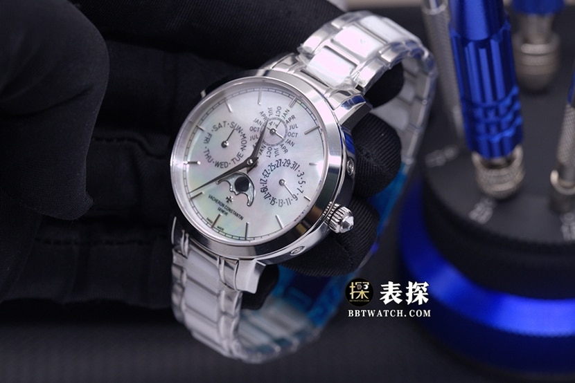 Vacheron Constantin watch white mother-of-pearl plate perpetual calendar steel bracelet front live photo