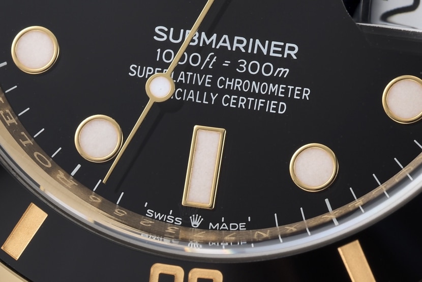 C factory SubmarinerRolex1:1replica watch black dial18kyellow goldsteel bracelet model m126618ln-0002front live photo