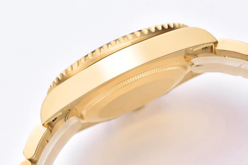 C factory SubmarinerRolex1:1replica watch black dial18kyellow goldsteel bracelet model m126618ln-0002side live photo