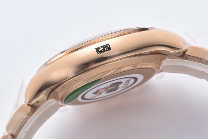 C factory DaytonaRolex1:1replica watch rose gold plate steel bracelet model m116505-0017side live photo