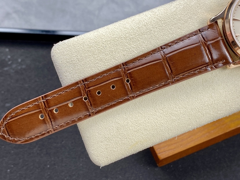 J factory master Jaeger-LeCoultre1:1replica watch eggshell yellow plate perpetual calendar rose goldleather strap model 1302520braceletlive photos