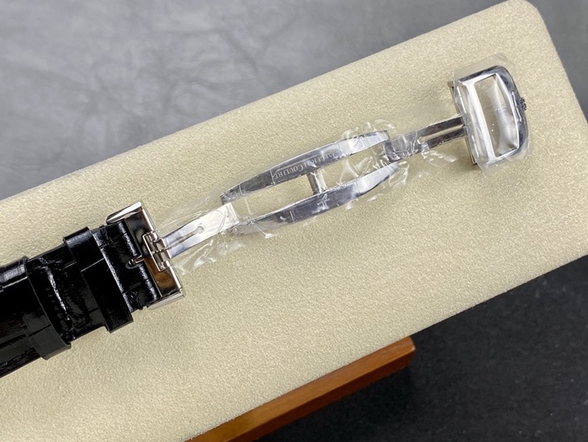 J factory master Jaeger-LeCoultre1:1replica watch silver dial perpetual calendar leather strap model 130842Jclasp live photos