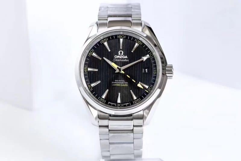 VS Omega Seamaster 150m Bumblebee 8500 Movement Real vs. Fake Comparison Review Front View