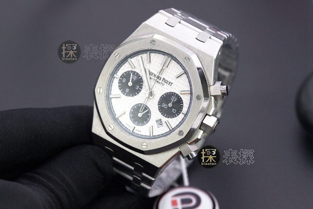 Apf offshore series Audemars Piguet1:1replica watch panda eye white steel white diallumechronographsteel bracelet front view