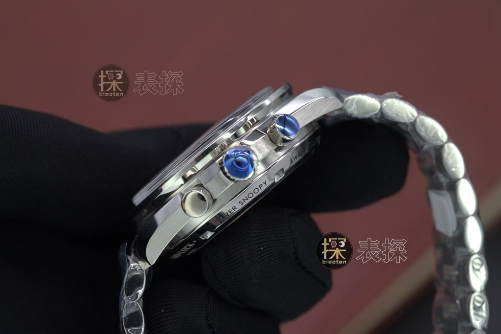 Omegatop-tier watch, OS Speedmaster watch, side view