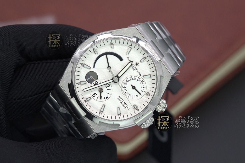 TWA factory travels all over the world Vacheron Constantin1:1replica watch lumechronograph white dialsteel bracelet front view