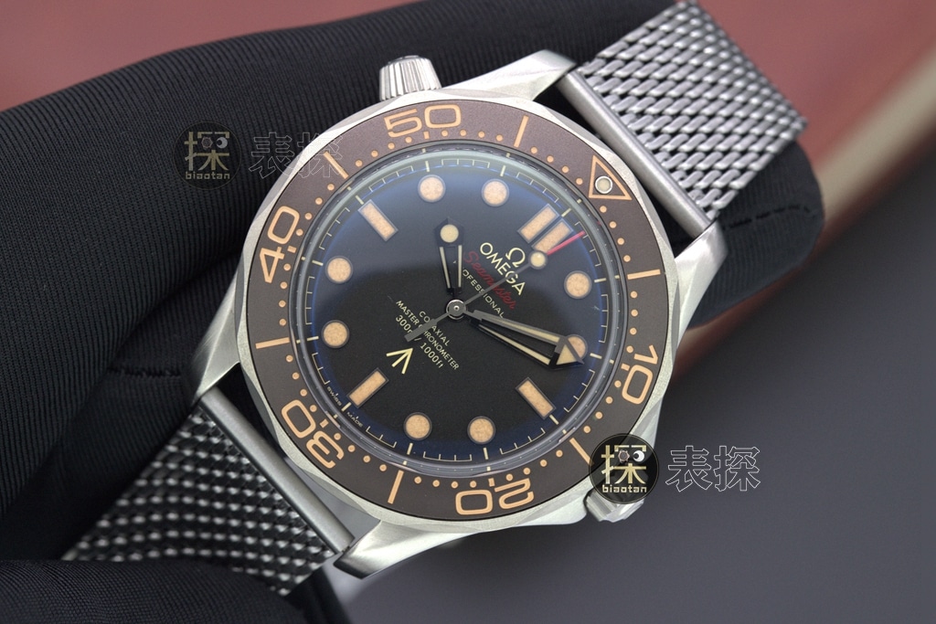 vs factory No Time to Die Omega1:1replica watch rice dumpling ring black diallumechronographsteel bracelet front view