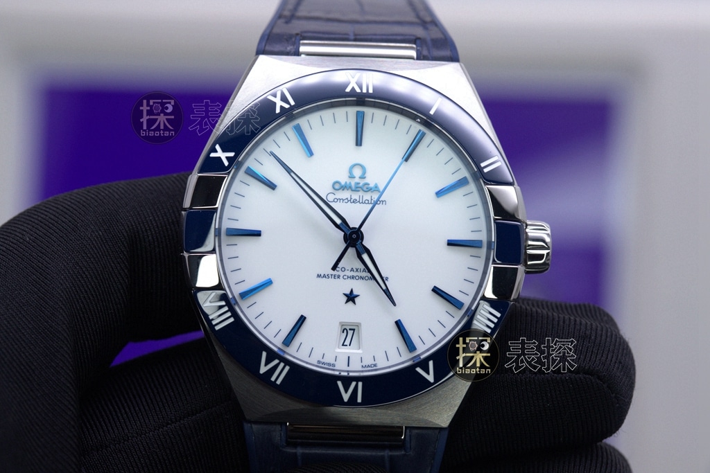 VS fifth generation constellation Omega1:1replica watch hoop white diallumechronograph blue leather bracelet front view