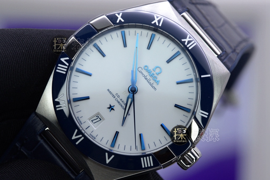 VS fifth generation constellation Omega1:1replica watch hoop white diallumechronograph blue leather bracelet front view