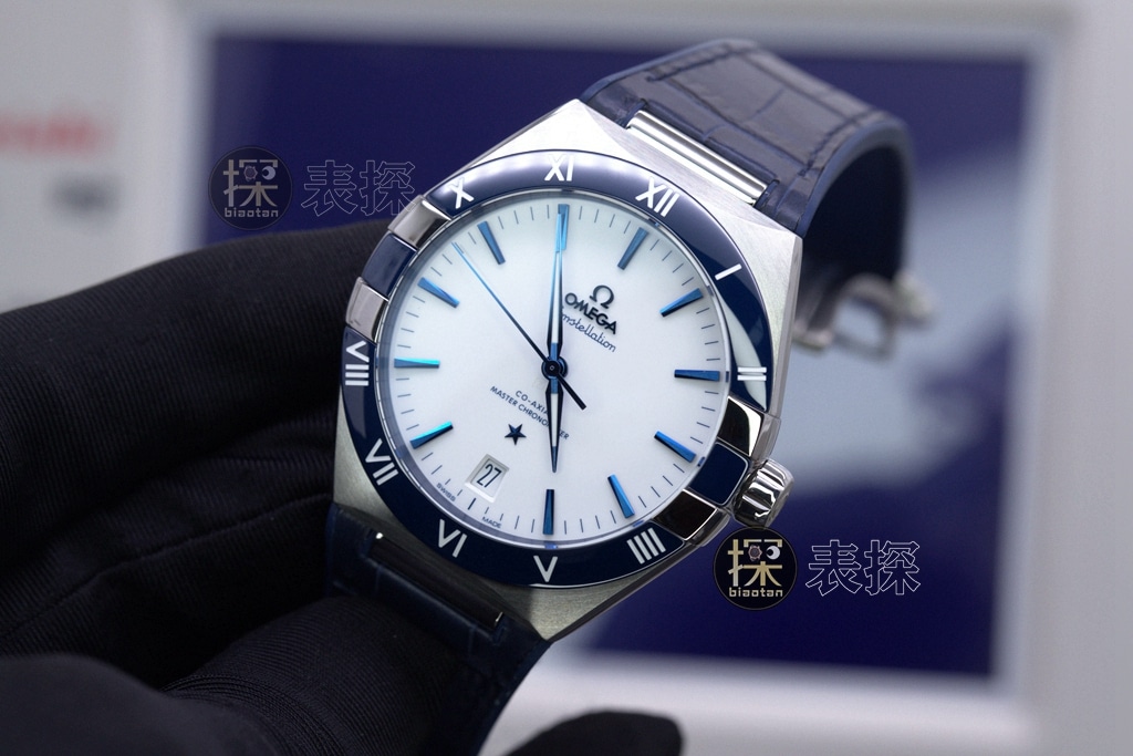 VS fifth generation constellation Omega1:1replica watch hoop white diallumechronograph blue leather bracelet front view
