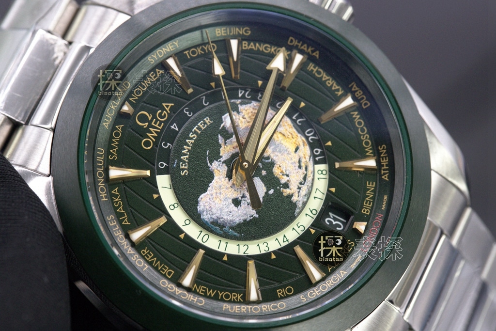 vs world time green dial, Omega1:1replica watch, dial details