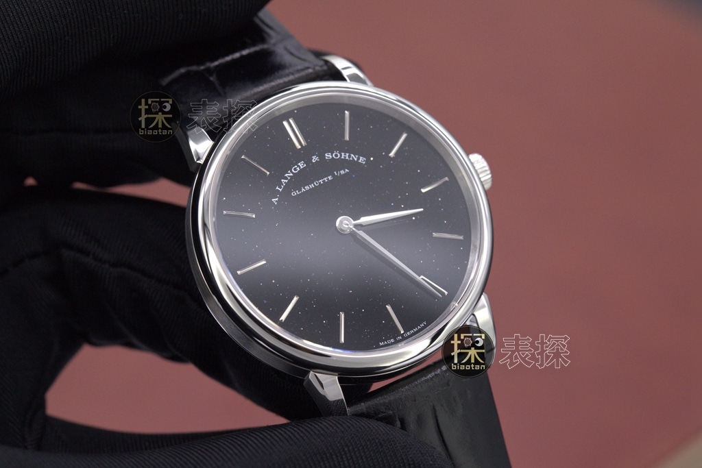 Lange watch, F8 Lange watch, front view