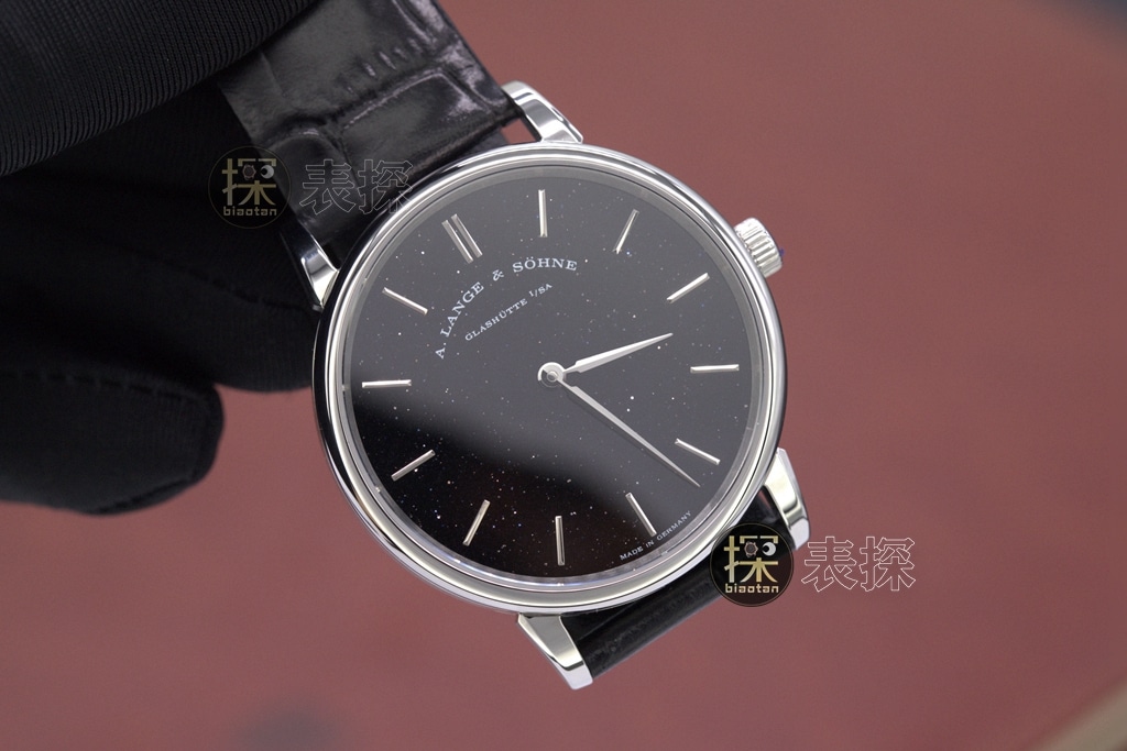 Lange watch, F8 Lange watch, front view