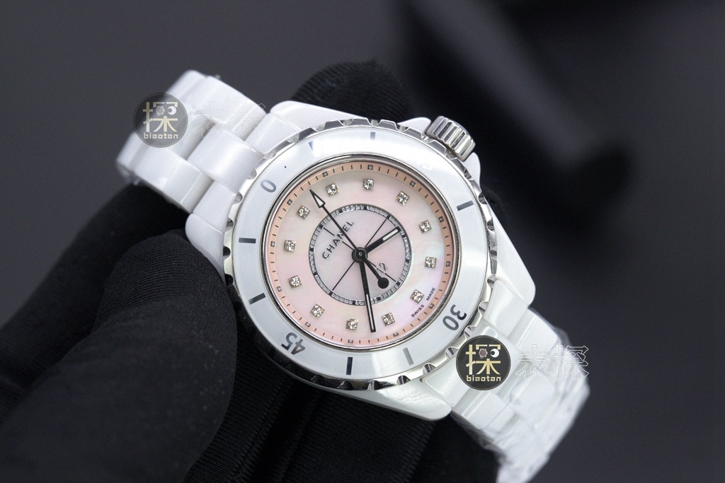 Chanel1:1replica watch,J12replica watch,front view