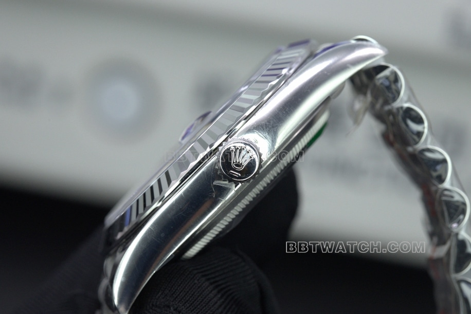 Rolex1:1 Watch Factory C Log 41green Dial Side