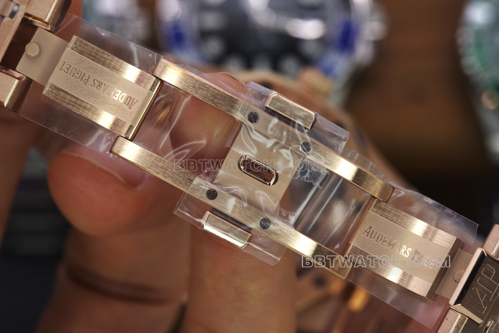 Audemars Piguet Watch BRRoyal Oaktourbillon26530OR.OO.1220OR.01clasp Details