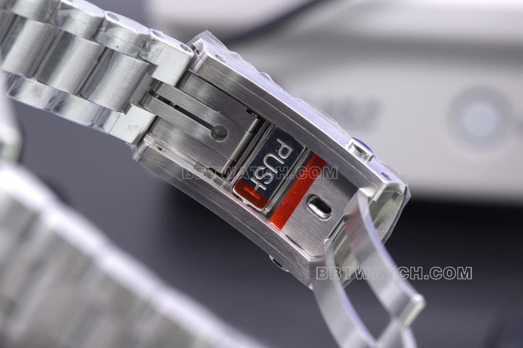 OmegaSeamaster600blue dialtop-tier men's mechanical watch 215.30.44.21.03.001clasp details